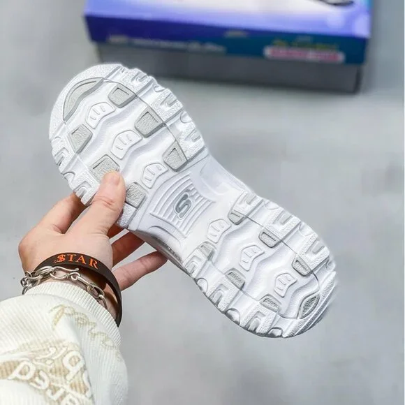 White Skechers Dlites Retro Sports Dad Shoes display picture 2